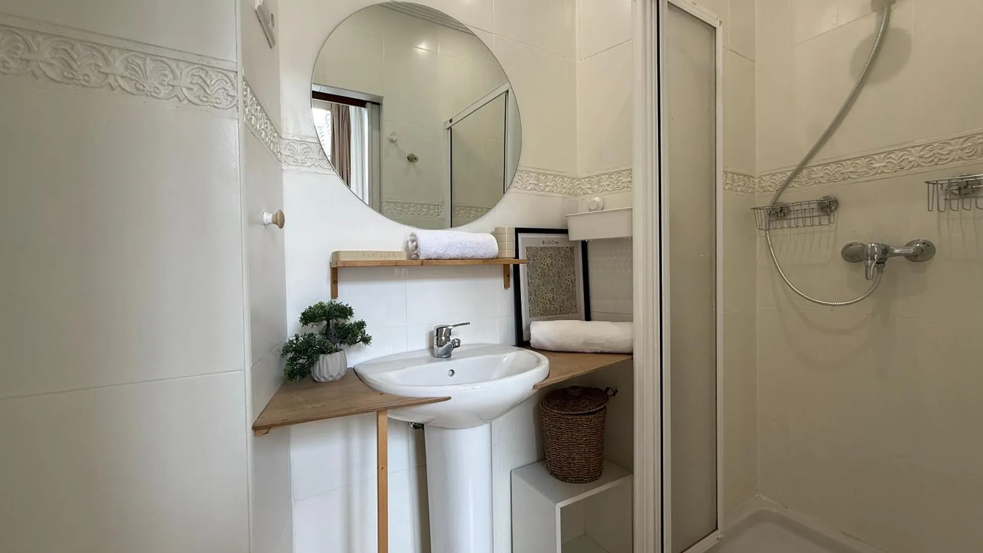 Cozy 1Br Picasso By Easytrip Apartment Malaga